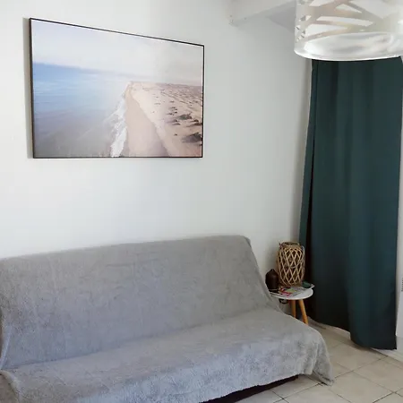 Maison De Plein Pied A Barcares 아파트